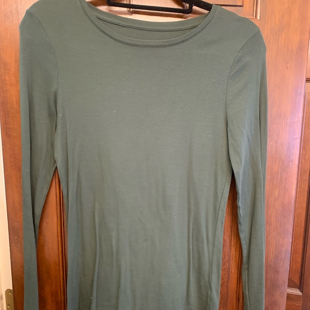 Green long sleeve shirt